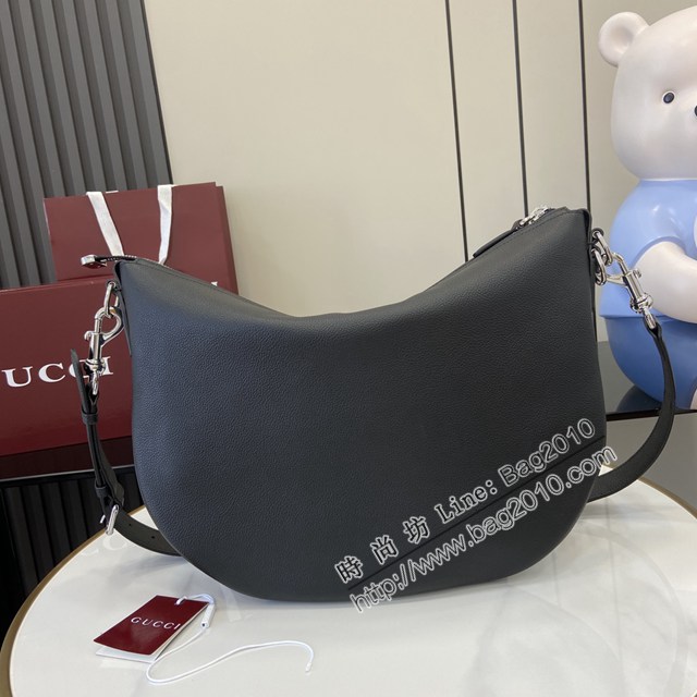 Gucci專櫃古馳最新款Body雙鎖扣粒面軟皮小號男士肩背包 jh2467型號：801887
